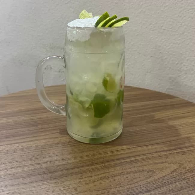 CAIPIRINHA DE LIMÃO GIGANTE